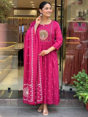 Rani pink cotton heavy thread embroidery work with khadi printed kurta pant set 4