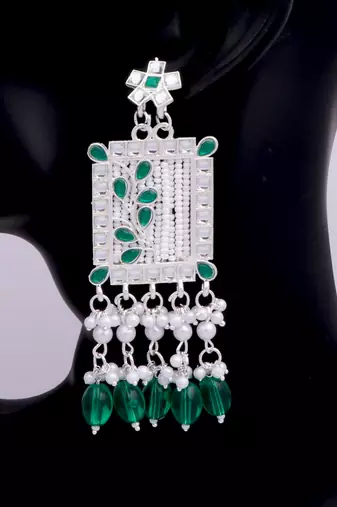 Kundan type zumka earring for girls
