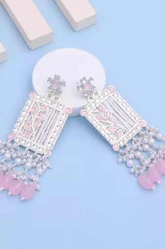 Kundan type zumka earring for girls