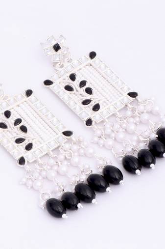 Kundan type zumka earring for girls