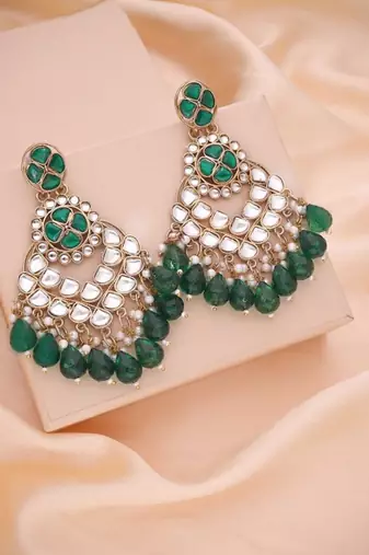 Kundan type zumka earring for girls