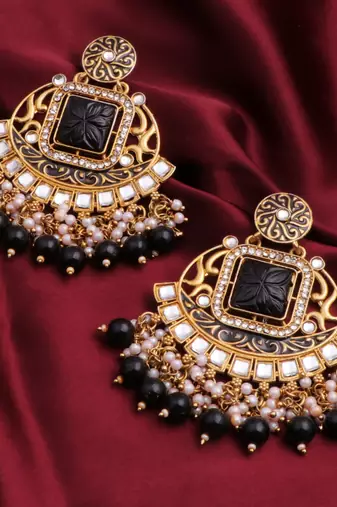 Kundan type zumka earring for girls