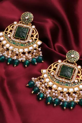 Kundan type zumka earring for girls