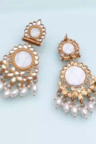 Kundan type zumka earring for girls