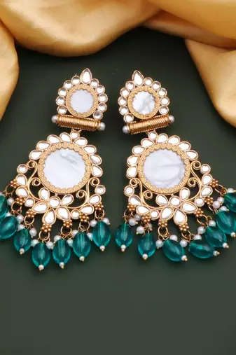 Kundan type zumka earring for girls