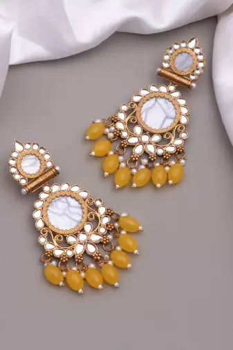 Kundan type zumka earring for girls