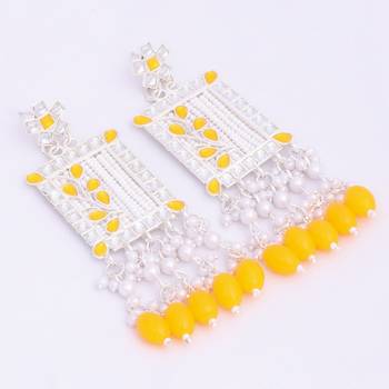 Kundan type zumka earring for girls 1