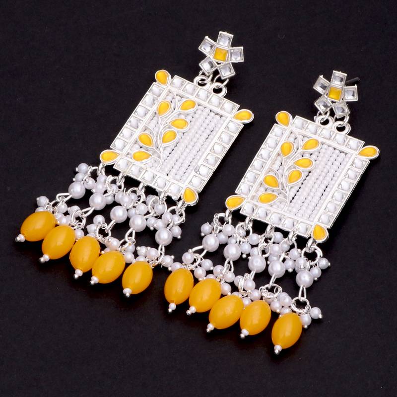 Kundan type zumka earring for girls