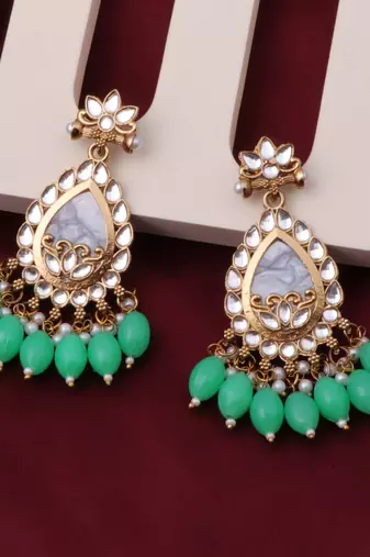 Kundan type zumka earring for girls