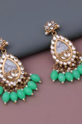 Kundan type zumka earring for girls