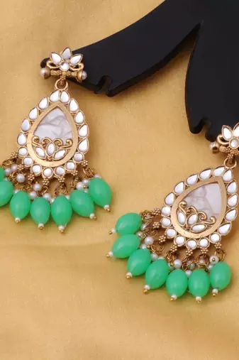 Kundan type zumka earring for girls