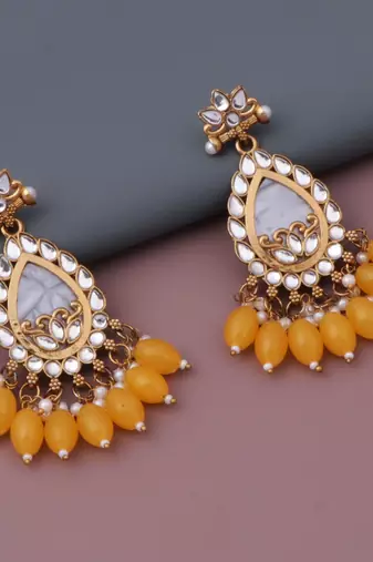 Kundan type zumka earring for girls