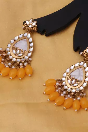 Kundan type zumka earring for girls