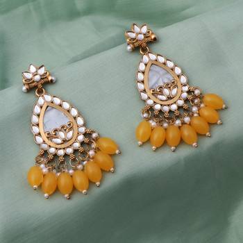 Kundan type zumka earring for girls 4