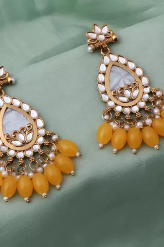 Kundan type zumka earring for girls