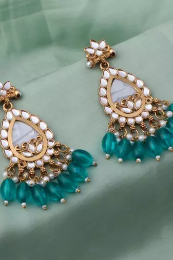 Kundan type zumka earring for girls