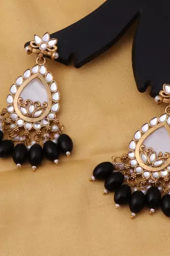 Kundan type zumka earring for girls