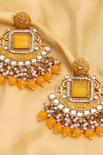 Kundan type zumka earring for girls