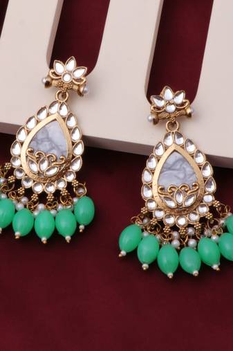 Kundan type zumka earring for girls