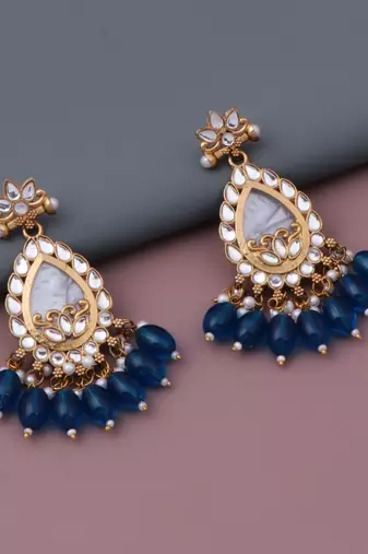 Kundan type zumka earring for girls