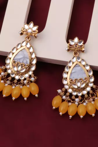 Kundan type zumka earring for girls