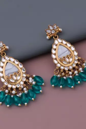 Kundan type zumka earring for girls