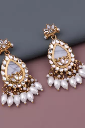 Kundan type zumka earring for girls