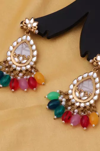 Kundan type zumka earring for girls