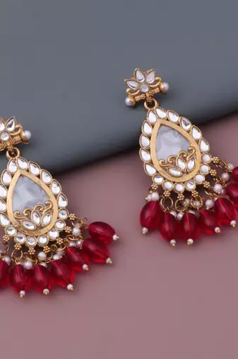 Kundan type zumka earring for girls