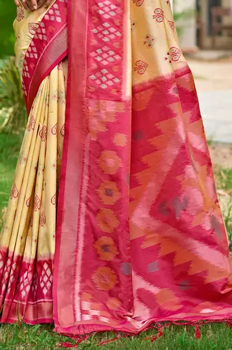 Cream pochampalli silk blend saree 