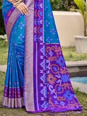 Exquisite blue & violet pochampalli soft silk blend saree with grand ikat woven pallu 3