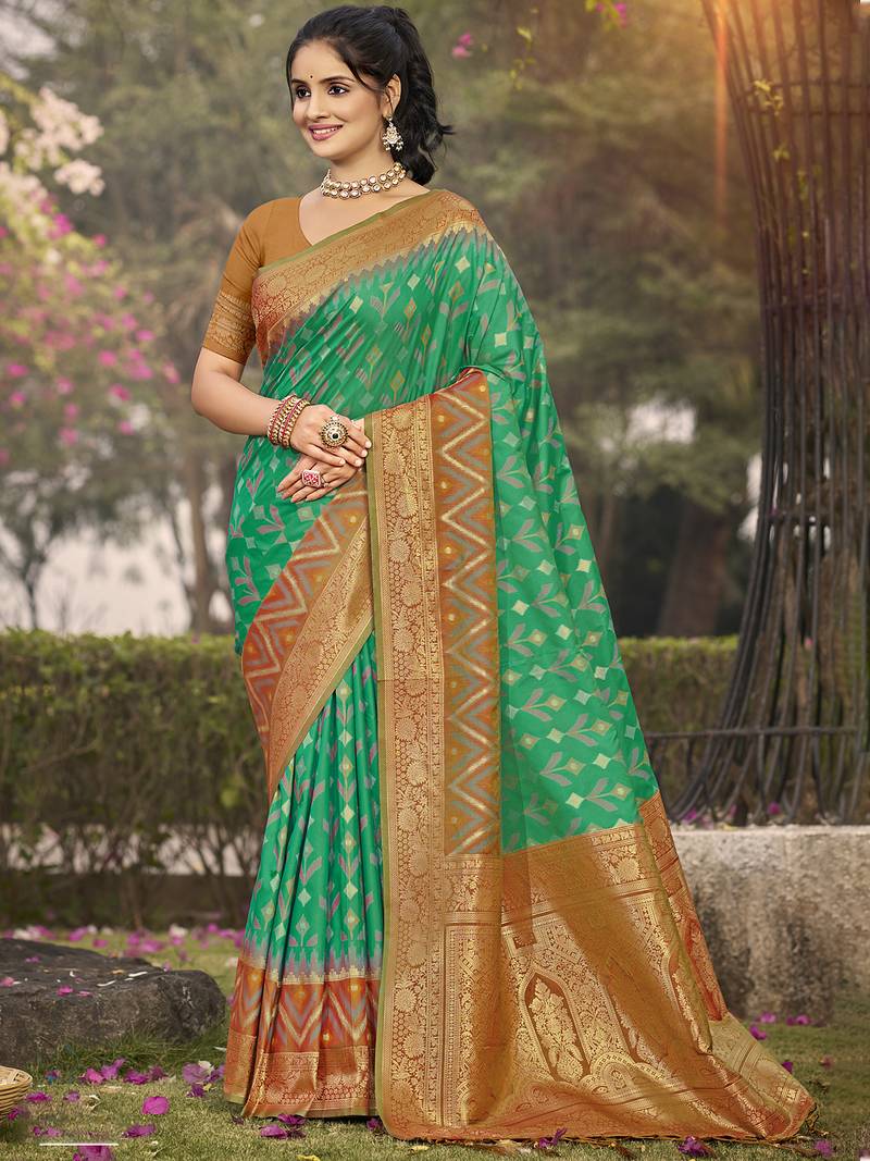 Green pochampalli silk blend saree | elegant traditional wedding & festive wear saree