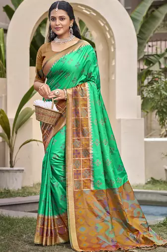 Green pochampalli silk blend saree | elegant traditional wedding & festive wear saree
