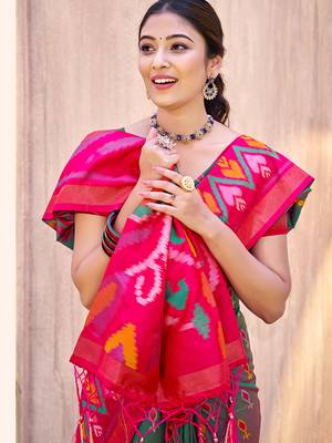 Grey pochampalli silk blend saree  2