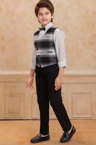 White cotton woven shirt trouser waistcoat with bow set