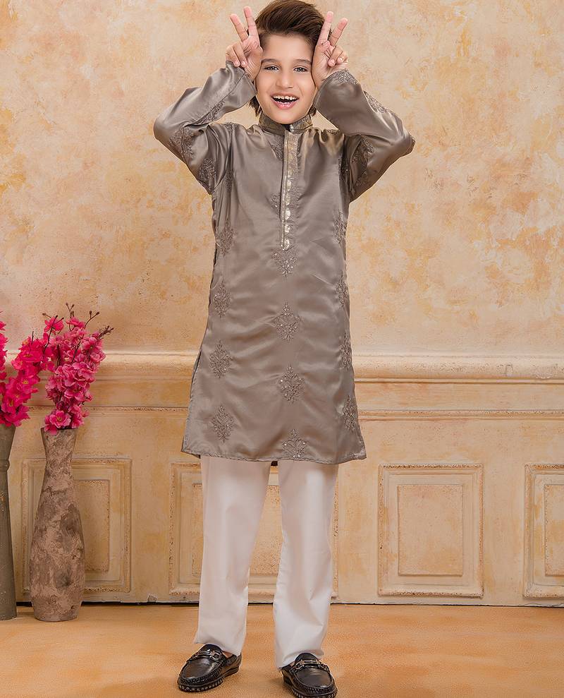 Olivegreen cotton woven embriodered kurta set