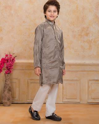 Olivegreen cotton woven embriodered kurta set 2