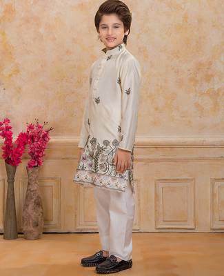 Cream cotton woven embriodered kurta set 2