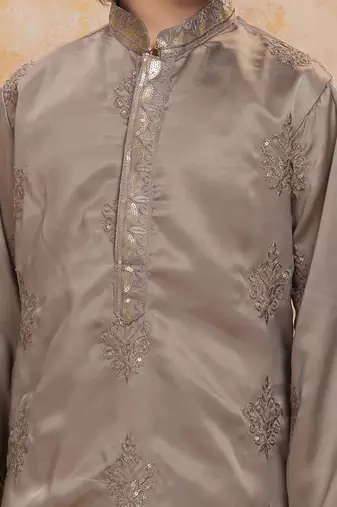 Olivegreen cotton woven embriodered kurta set