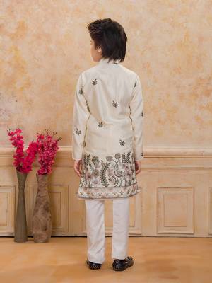 Cream cotton woven embriodered kurta set 3