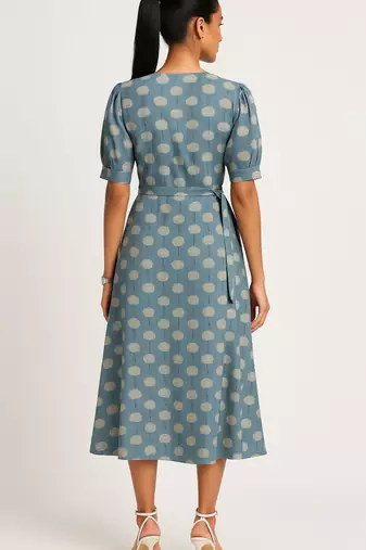 Blue color elbow length puff sleeves with elasticated hem kurti