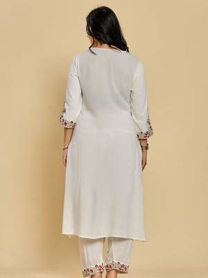 White color zari with thread work kurta with pant 4