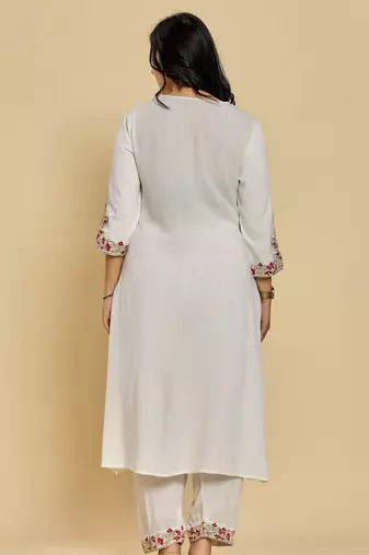 White color zari with thread work kurta with pant