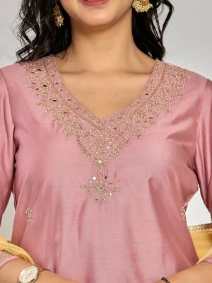 Pink color dabka embroidery with mirror work kurta with pant and duptta 3