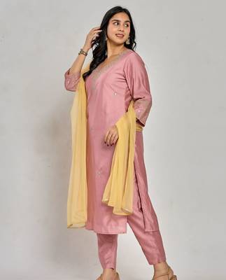 Pink color dabka embroidery with mirror work kurta with pant and duptta 4