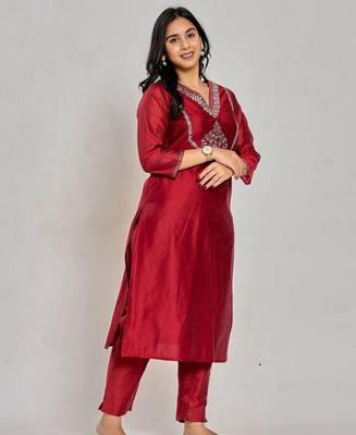 Maroon color mirror embroidery kurta with pant 2