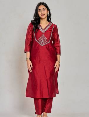 Maroon color mirror embroidery kurta with pant 4