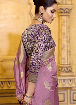 onion pink faux crepe silk blend zari weaving work saree 2