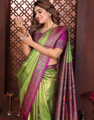 green faux banarasi tissue silk blend blend woven rich paithani saree 4