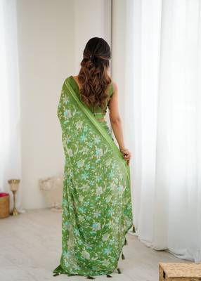 green moss satin patta printed ethnic partywear saree 3